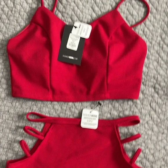 Matching set RED - Picture 4 of 4